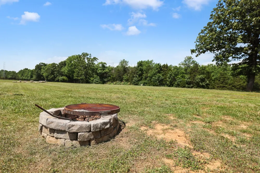 9520A Dyer Rd Rockvale, TN 37153