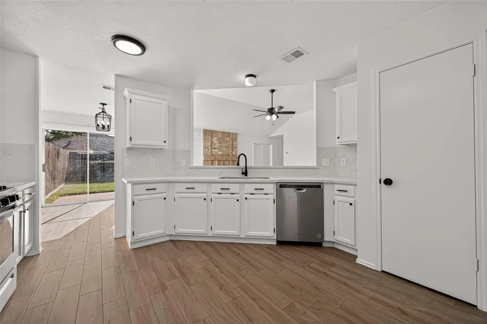 11410 Sunny Creek Drive Houston, TX 77066