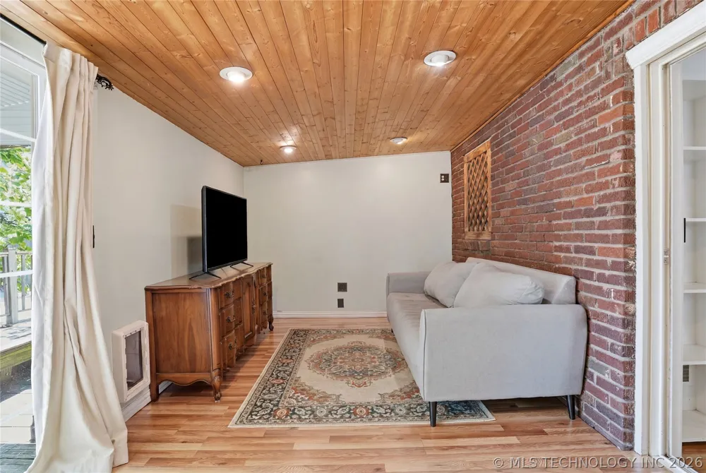 115 S Indianapolis Avenue Tulsa, OK 74112