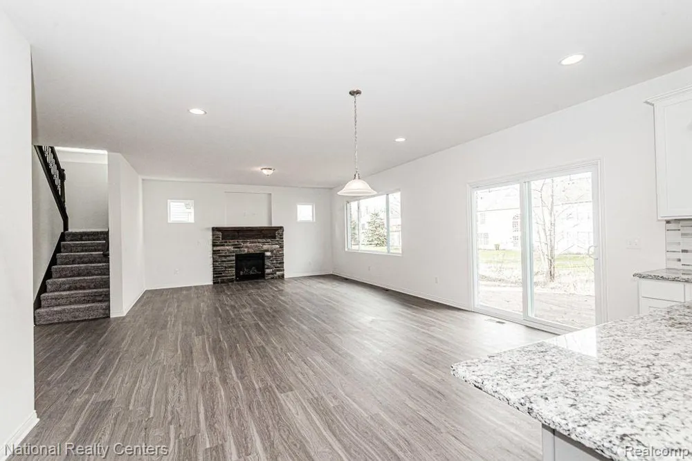 53249 Woodland Meadows Chesterfield Township, MI 48047