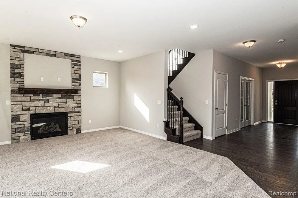 53249 Woodland Meadows Chesterfield Township, MI 48047