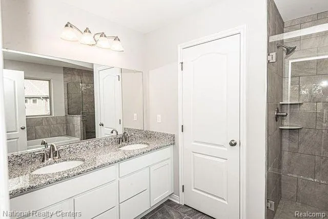 53249 Woodland Meadows Chesterfield Township, MI 48047