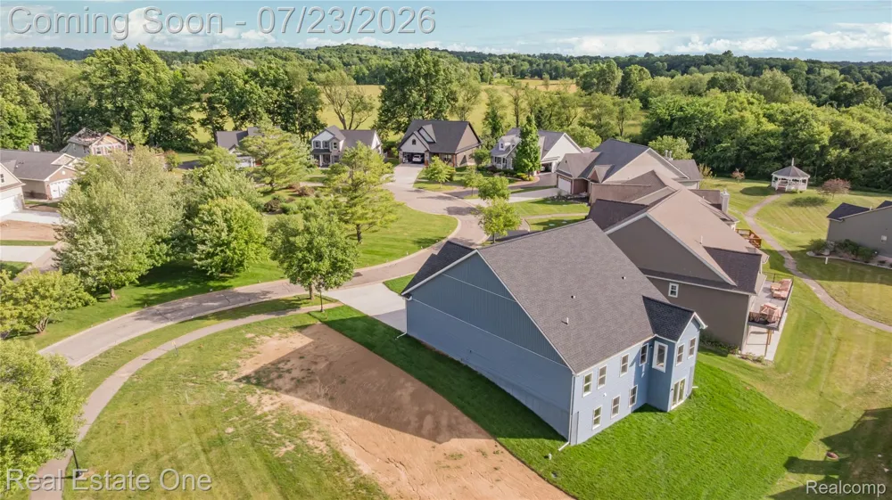 7453 Village Court Springfield Charter Township, MI 48350