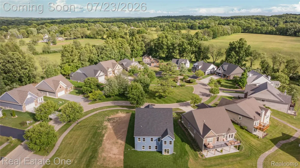 7453 Village Court Springfield Charter Township, MI 48350