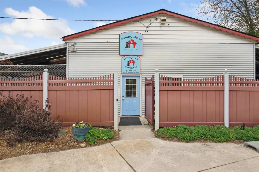 3650 Hogback Road Handy Township, MI 48836