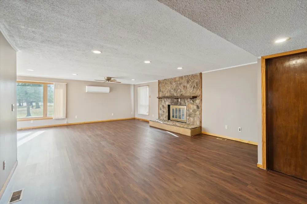 3650 Hogback Road Handy Township, MI 48836