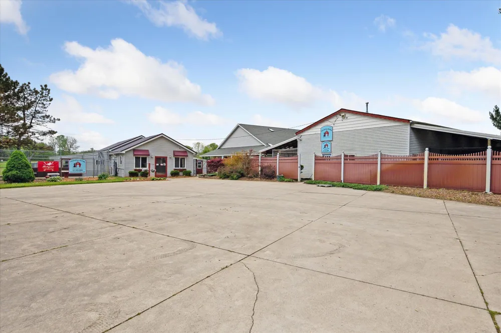 3650 Hogback Road Handy Township, MI 48836