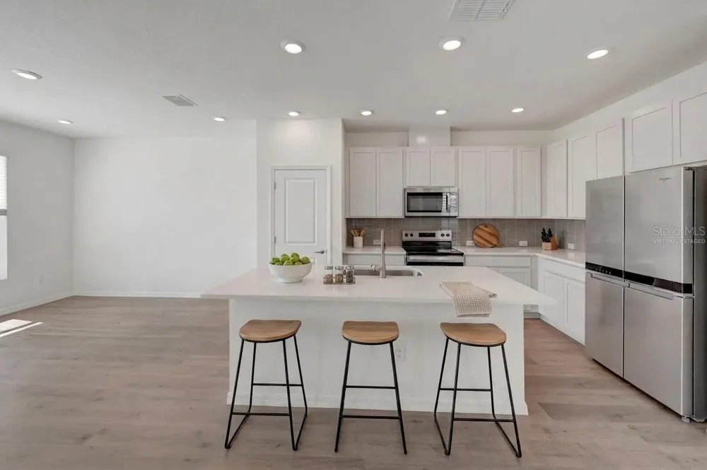 6412 JENSEN VIEW AVENUE Apollo Beach, FL 33572