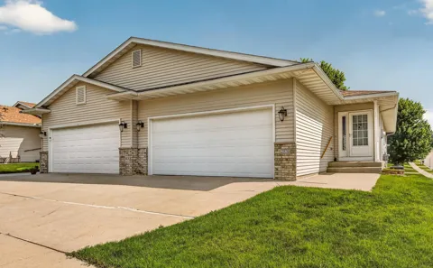 2970 Kenosha Drive NW