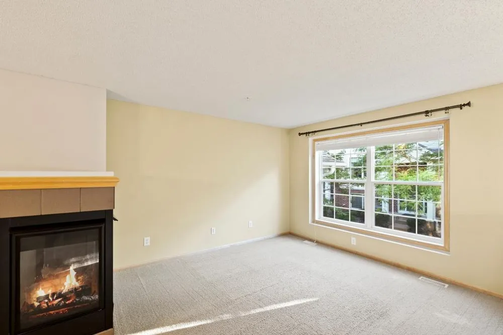 899 Ledgestone Drive Mahtomedi, MN 55115