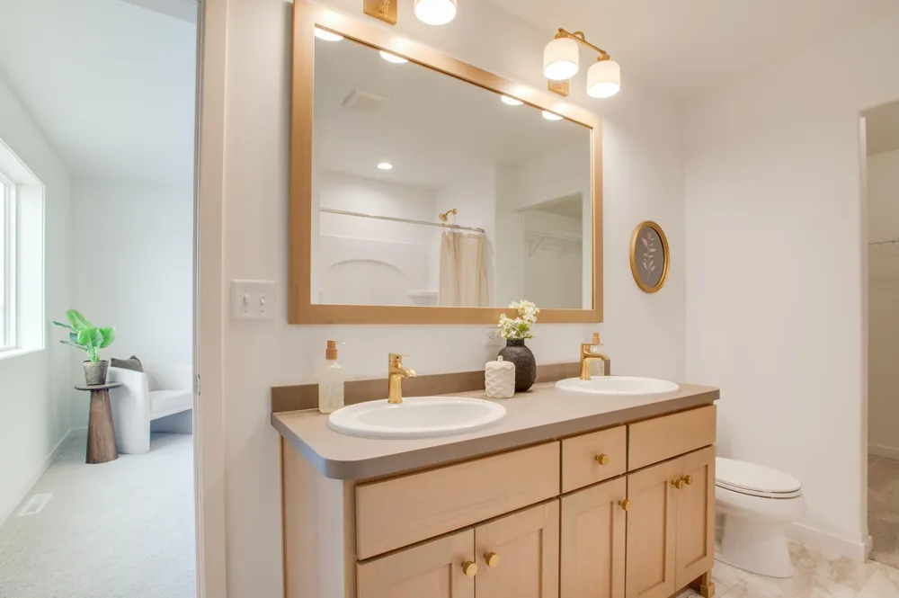 5816 James Drive W West Fargo, ND 58078