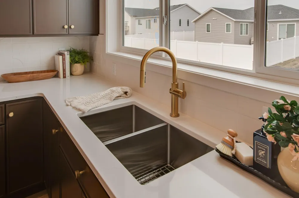 5816 James Drive W West Fargo, ND 58078