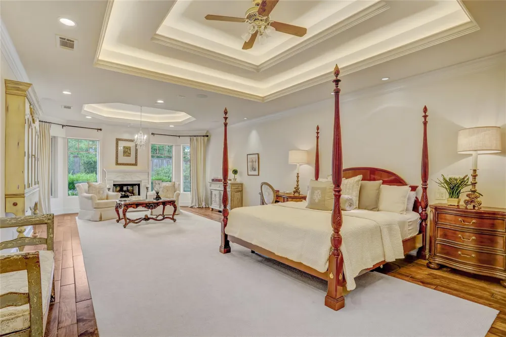 1 Stayton Circle Piney Point Village, TX 77024