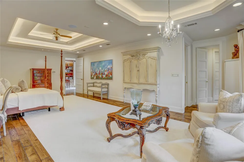 1 Stayton Circle Piney Point Village, TX 77024