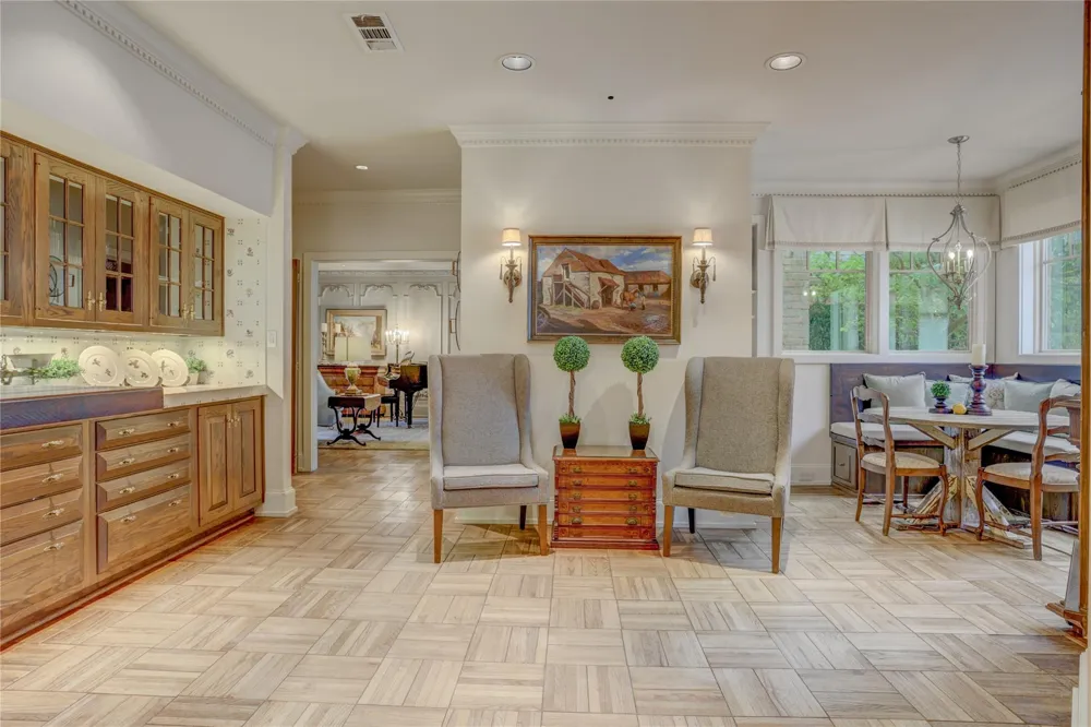 1 Stayton Circle Piney Point Village, TX 77024