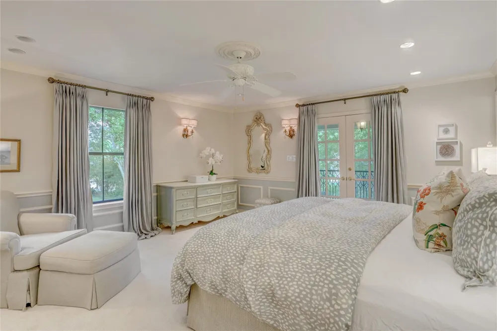1 Stayton Circle Piney Point Village, TX 77024
