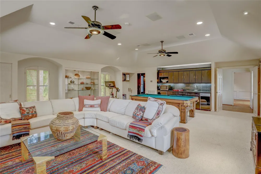1 Stayton Circle Piney Point Village, TX 77024