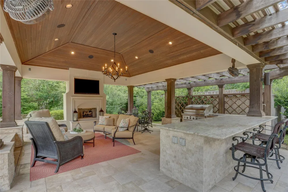 1 Stayton Circle Piney Point Village, TX 77024