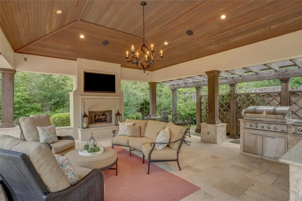 1 Stayton Circle Piney Point Village, TX 77024