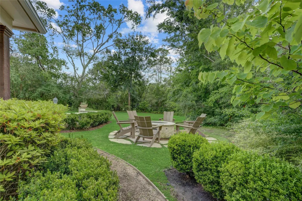 1 Stayton Circle Piney Point Village, TX 77024