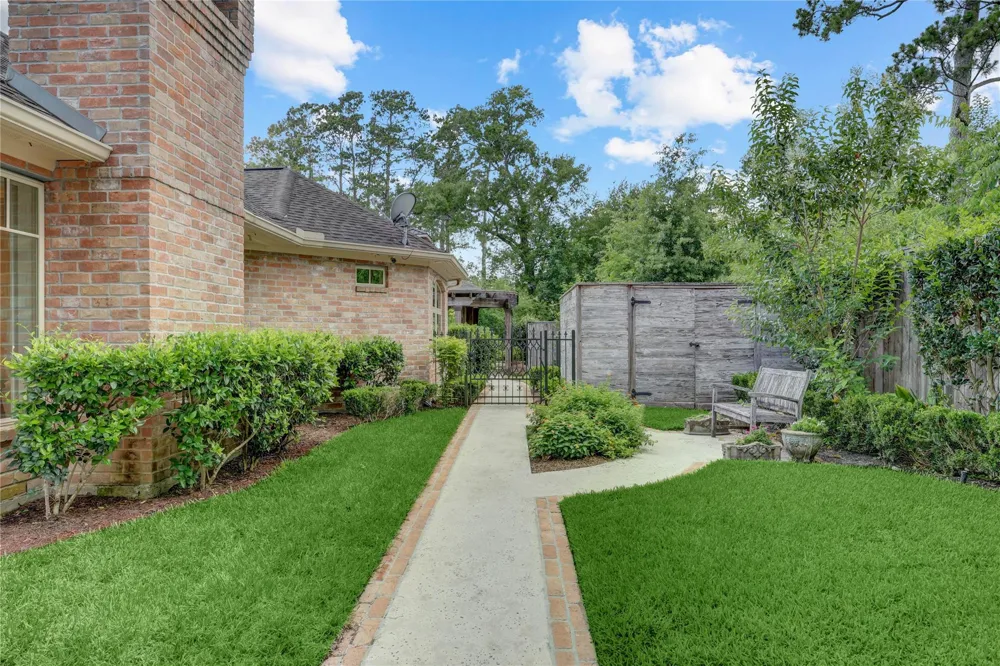 1 Stayton Circle Piney Point Village, TX 77024