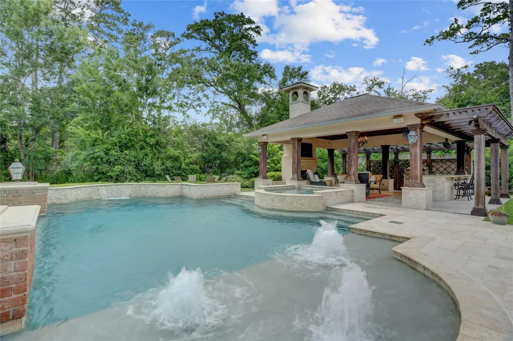 1 Stayton Circle Piney Point Village, TX 77024