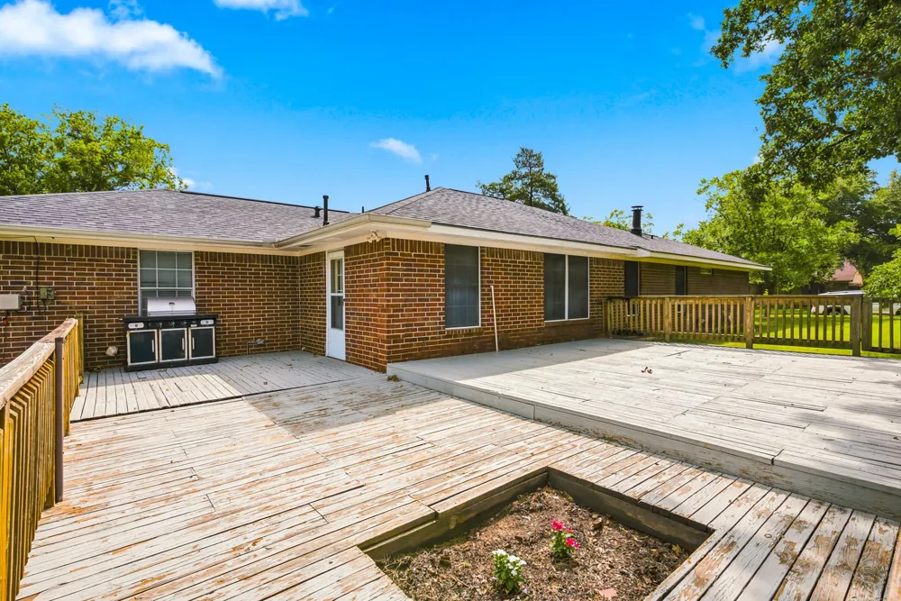 1821 Gettysburg Lane Bryan, TX 77802
