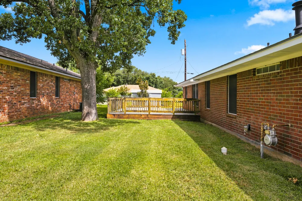 1821 Gettysburg Lane Bryan, TX 77802