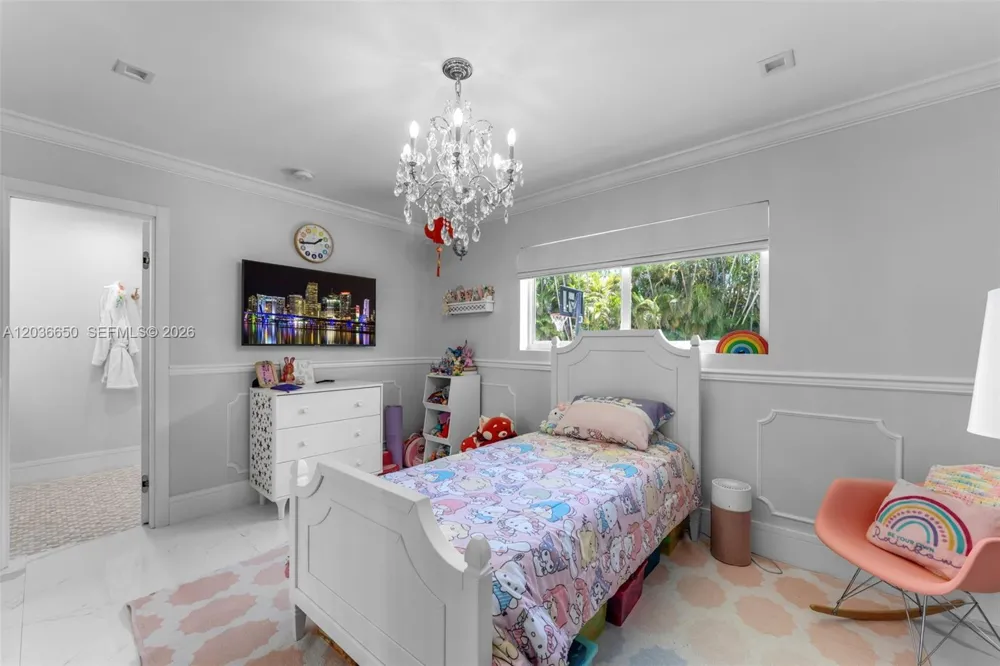 6561 Marlin Dr Coral Gables, FL 33158