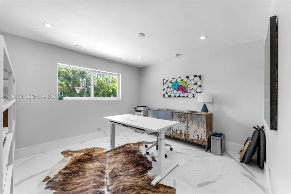 6561 Marlin Dr Coral Gables, FL 33158