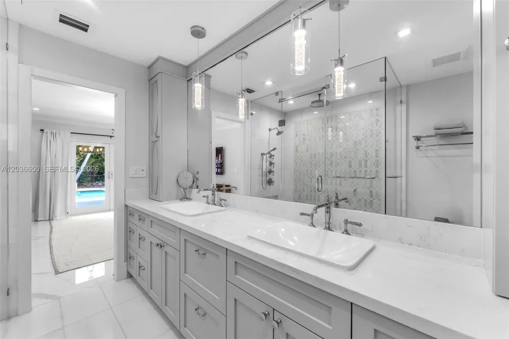 6561 Marlin Dr Coral Gables, FL 33158