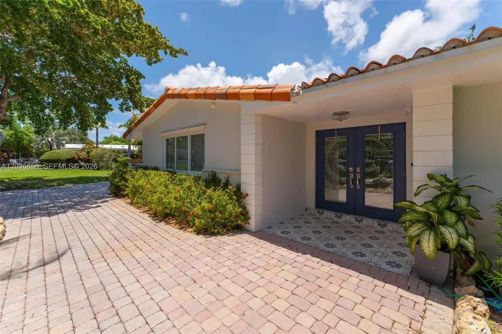 6561 Marlin Dr Coral Gables, FL 33158