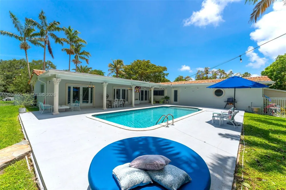 6561 Marlin Dr Coral Gables, FL 33158