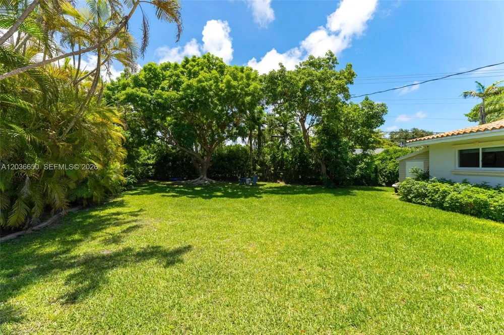 6561 Marlin Dr Coral Gables, FL 33158