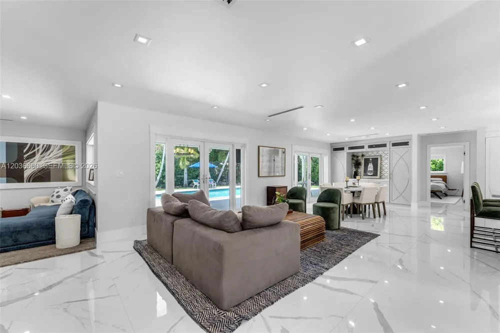 6561 Marlin Dr Coral Gables, FL 33158