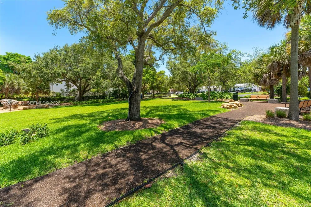 6561 Marlin Dr Coral Gables, FL 33158