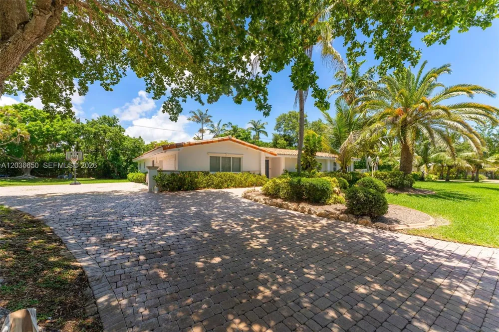 6561 Marlin Dr Coral Gables, FL 33158