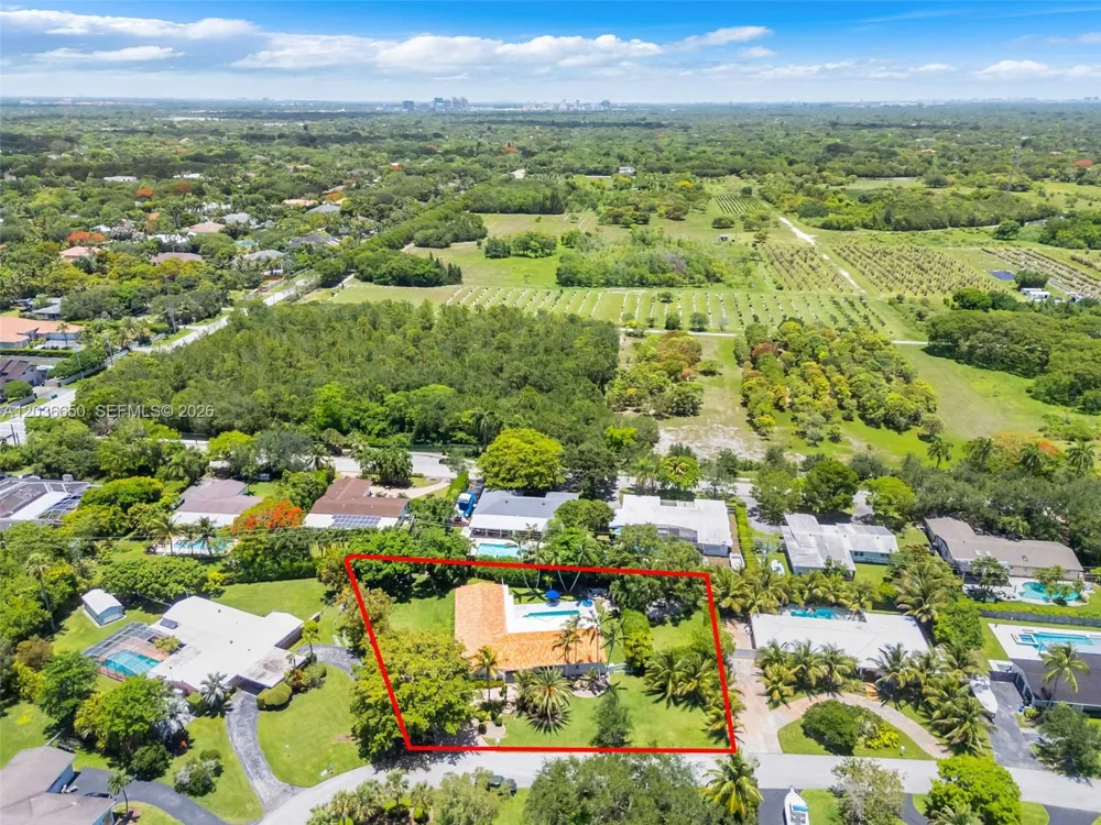 6561 Marlin Dr Coral Gables, FL 33158