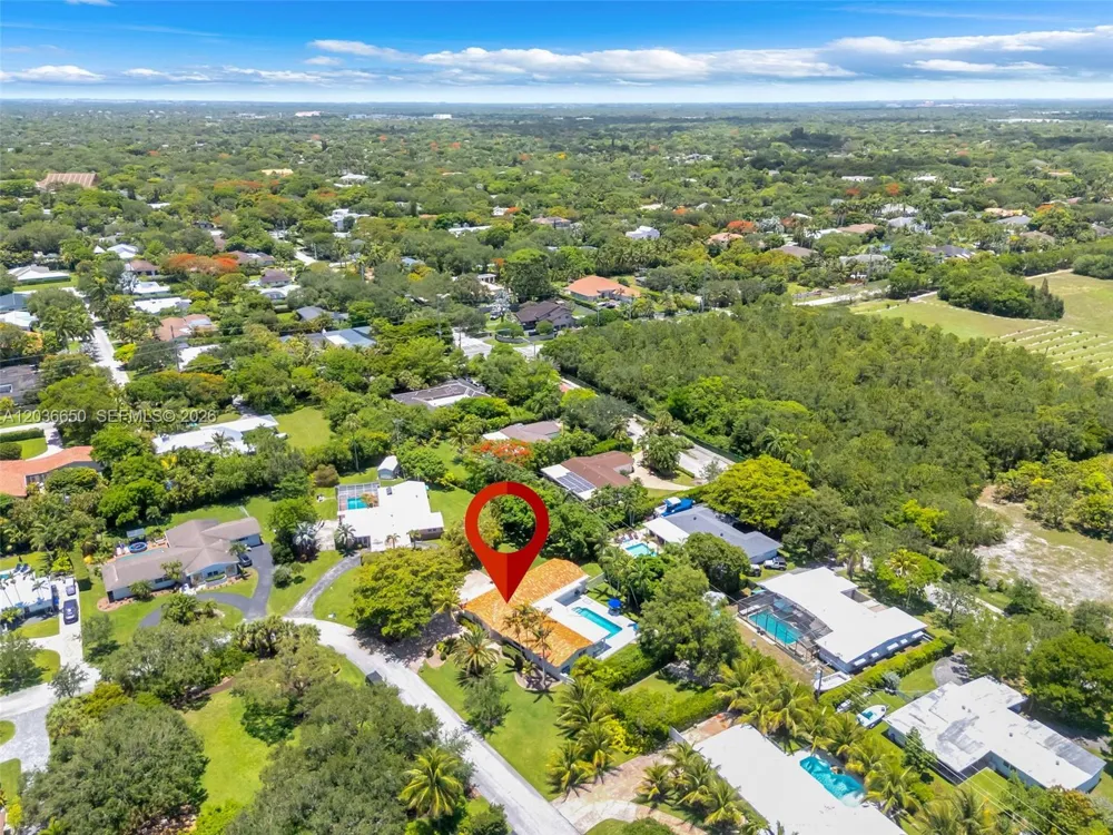 6561 Marlin Dr Coral Gables, FL 33158