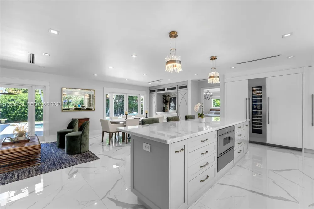 6561 Marlin Dr Coral Gables, FL 33158