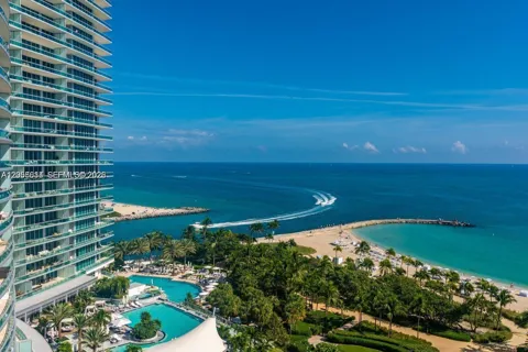 10275 Collins Ave #614