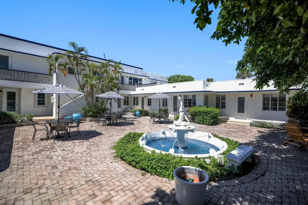 320 Inlet Way #4 Palm Beach Shores, FL 33404