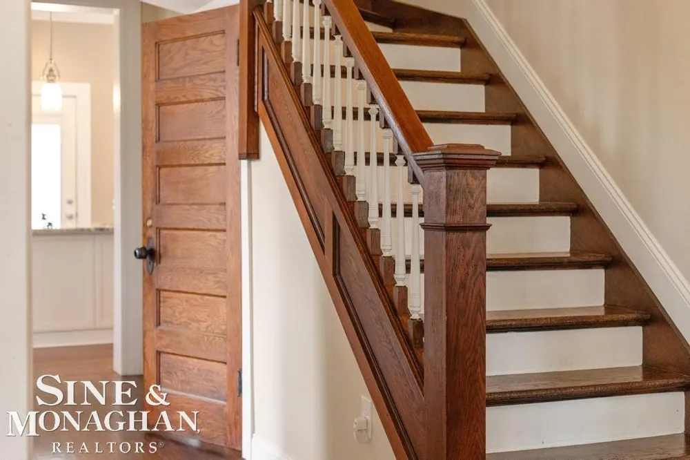 979 Lakepointe Street Grosse Pointe Park City, MI 48230