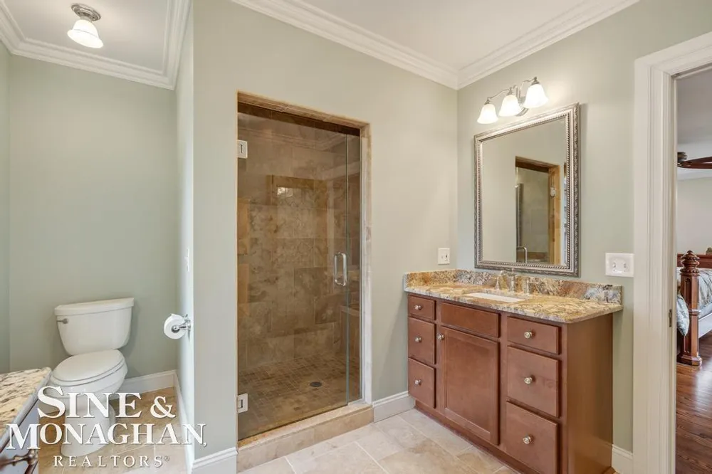 979 Lakepointe Street Grosse Pointe Park City, MI 48230