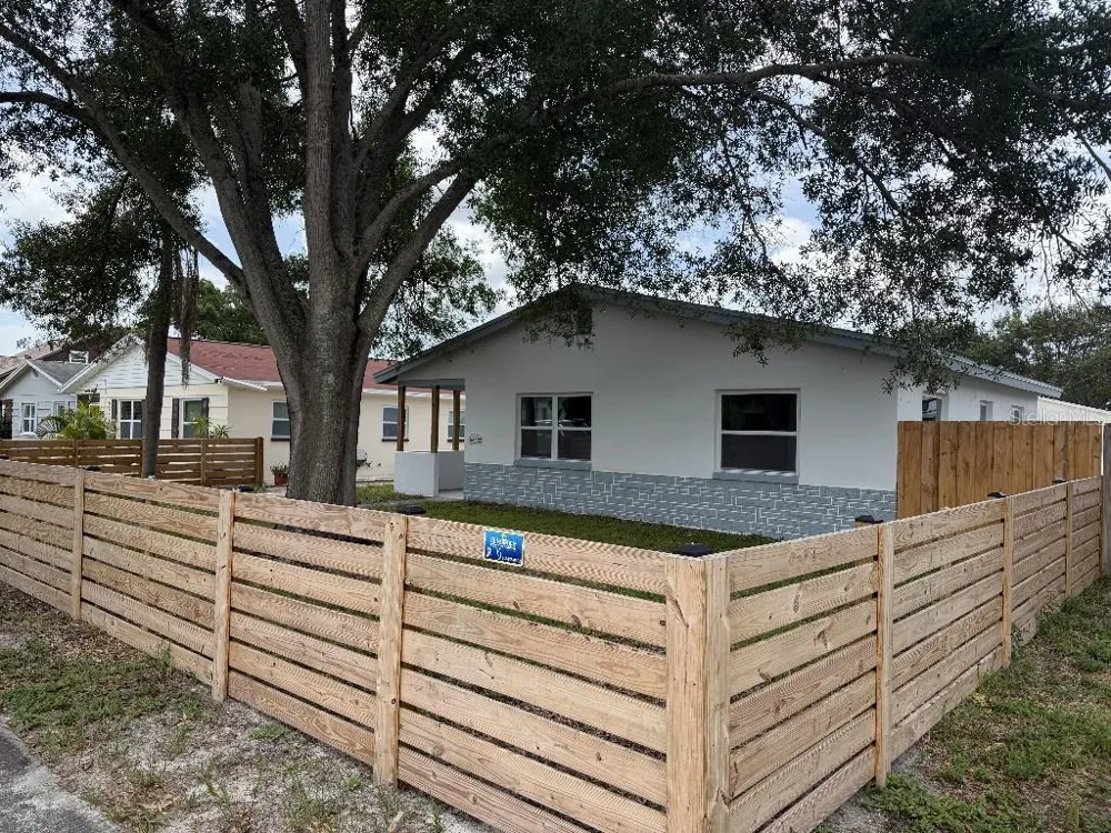 632 89TH AVENUE St Petersburg, FL 33702