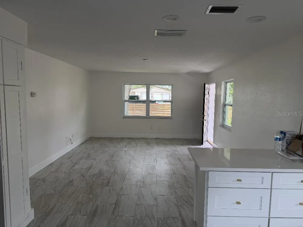 632 89TH AVENUE St Petersburg, FL 33702