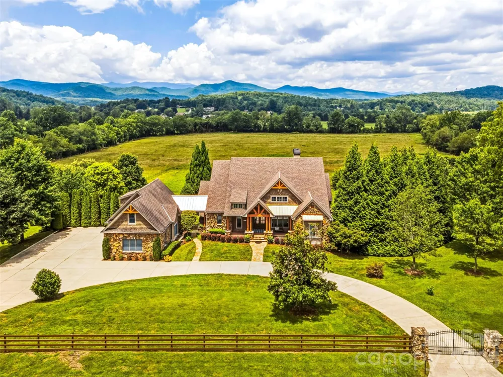 280 Walnut Hollow Road Brevard, NC 28712