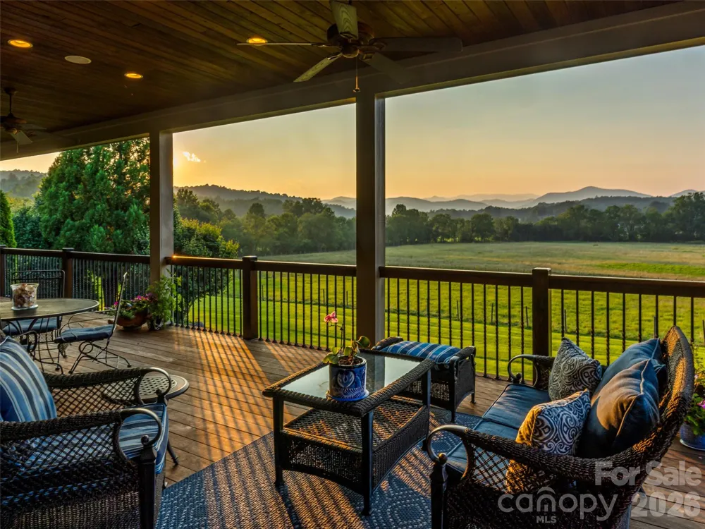 280 Walnut Hollow Road Brevard, NC 28712