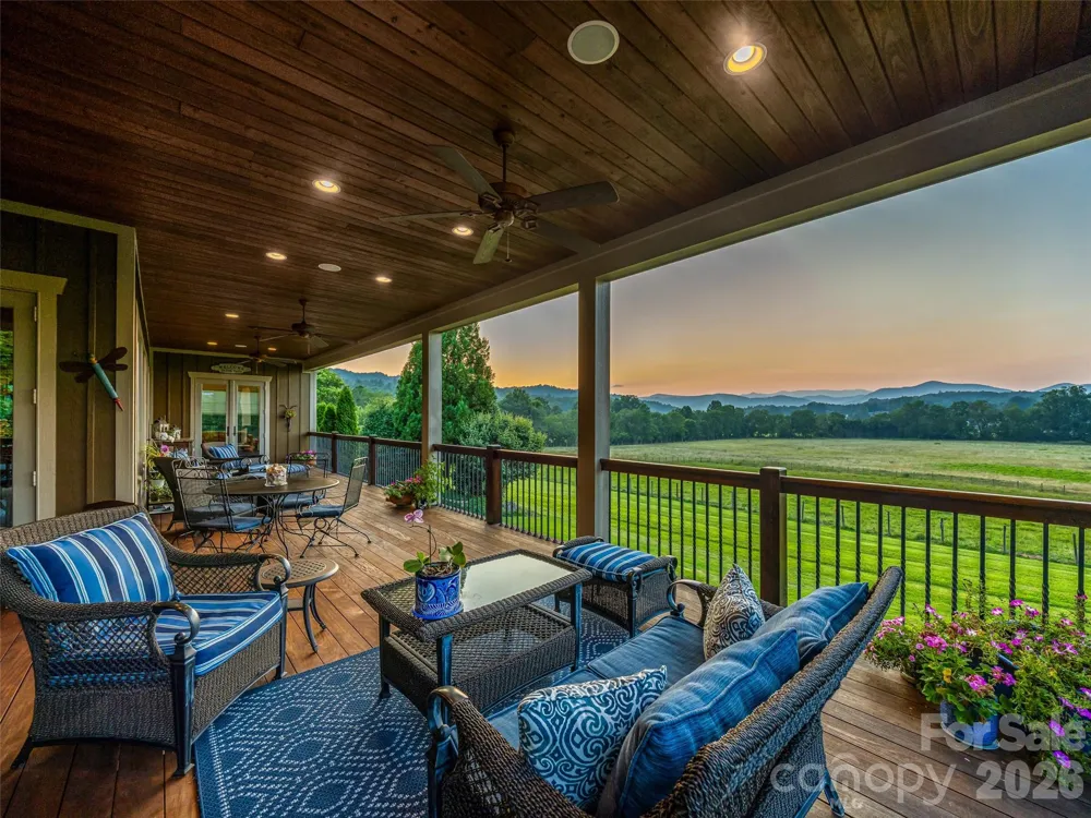 280 Walnut Hollow Road Brevard, NC 28712