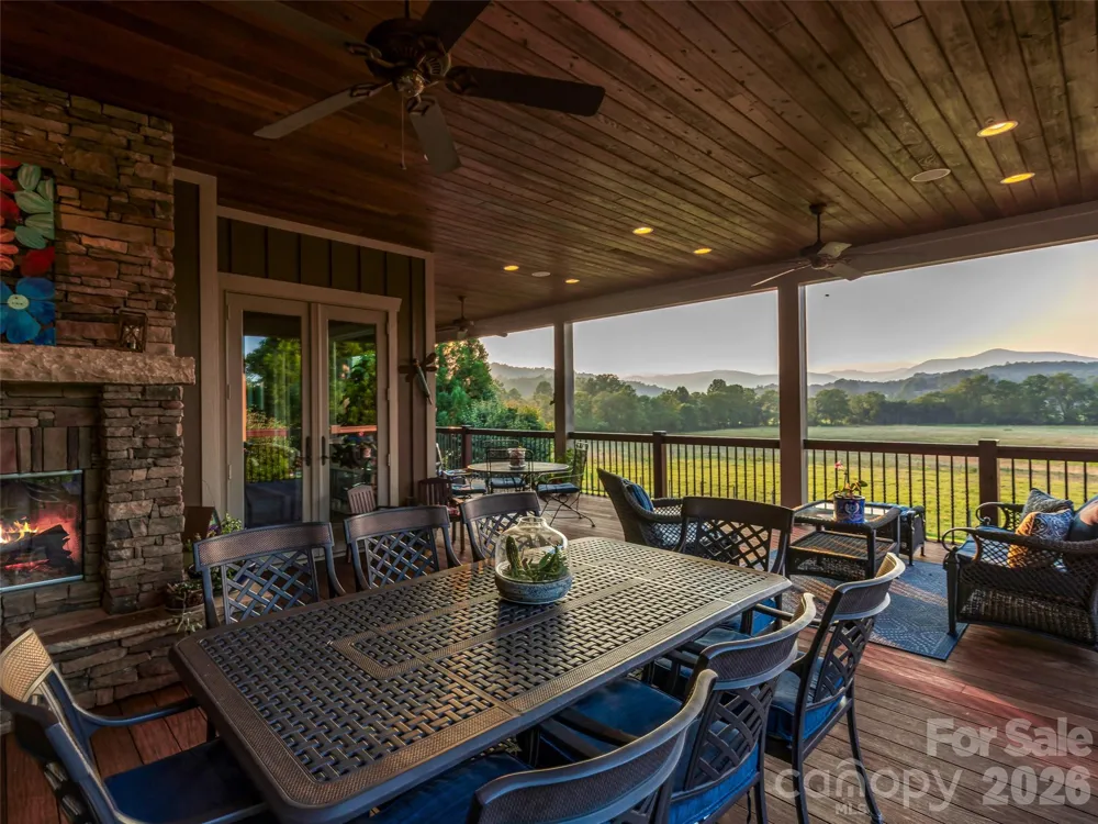 280 Walnut Hollow Road Brevard, NC 28712